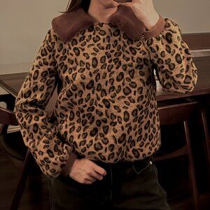 Leopard Pullover With Faux Fur Collar